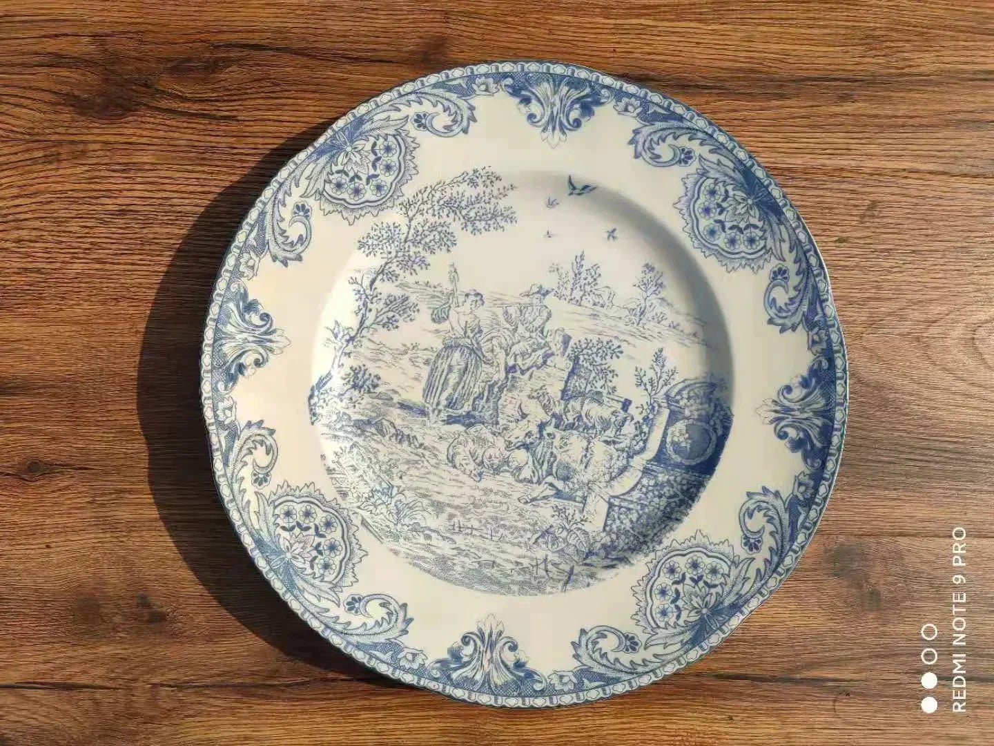 Christmas Creative Shooting Props for Decorating Plates with Blue British Castle Characters, Western Cuisine, Steak and Bread - BELMA