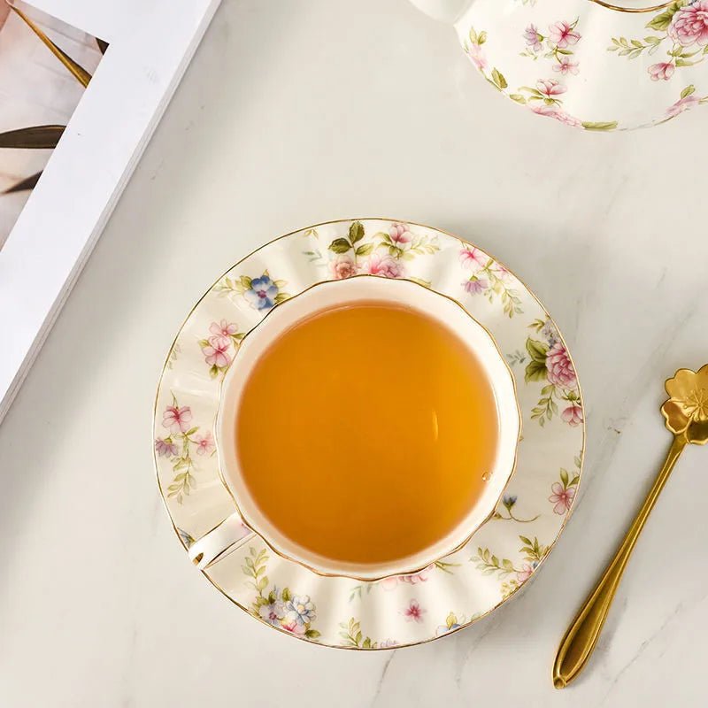 Coffee Cup Saucer Spoon Set Flower Tea Cups Set European Porcelain Cup and Saucer For Coffee Ceramic Cups Mugs Gift - BELMA